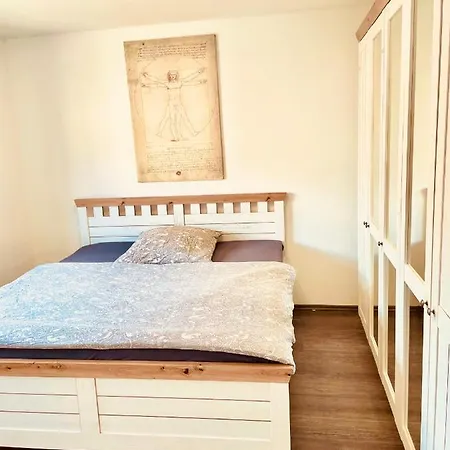 Wohlfuhloase - Ganzes Haus Mit 2 Schlafzimmern Apartment *